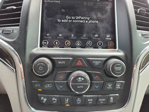 Used 2018 Jeep Grand Cherokee Summit AWD/4WD image 20