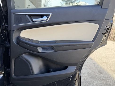 Used 2023 Ford Edge SEL w/ Convenience Package image 39