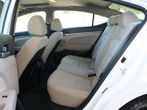 Used 2018 Hyundai Elantra Value Edition w/ Cargo Package FWD image 23