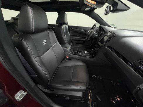 Used 2023 Chrysler 300 S w/ Comfort Group RWD image 27