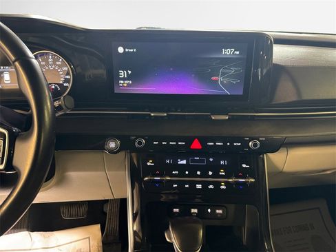 Certified 2022 Kia Carnival EX image 22