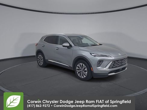 Used 2024 Buick Envision Preferred image 3