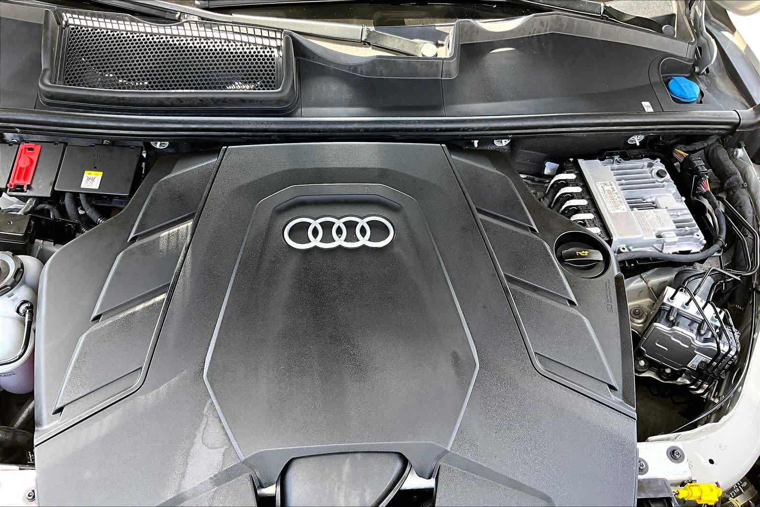 Used 2022 Audi Q7 3.0T Prestige AWD/4WD image 33