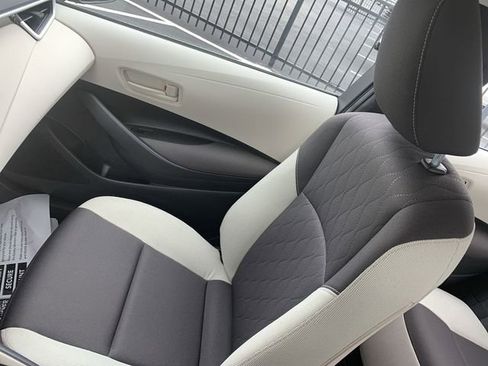 Certified 2025 Toyota Corolla LE FWD image 29