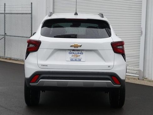 New 2026 Chevrolet Trax LT w/ LT Convenience Package FWD image 21