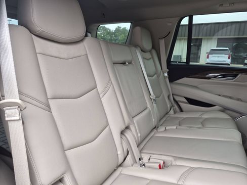 Certified 2019 Cadillac Escalade Luxury RWD image 28