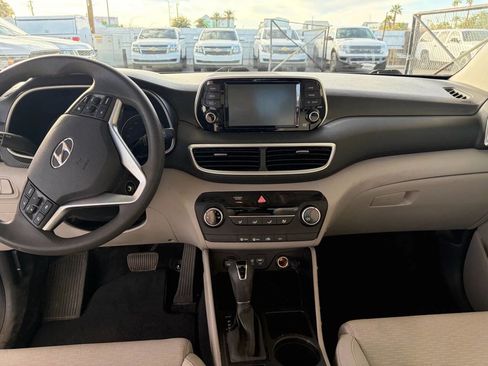 Used 2019 Hyundai Tucson SE image 12