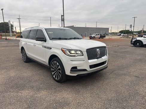 Used 2024 Lincoln Navigator L Reserve AWD/4WD image 1