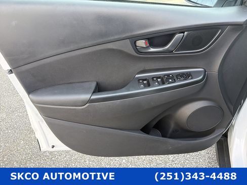 Used 2023 Hyundai Kona SEL w/ Cargo Package AWD/4WD image 12