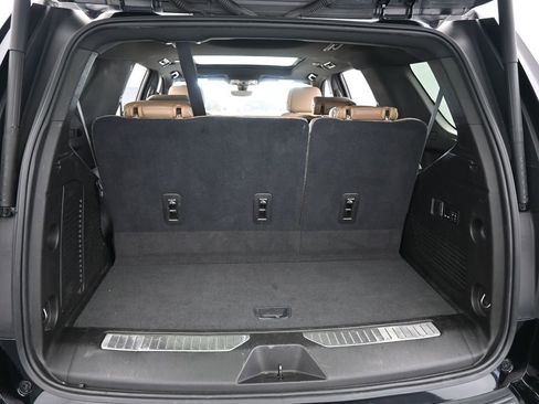 Used 2021 Chevrolet Tahoe Premier w/ Premium Package image 44