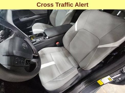 Used 2026 Toyota Camry SE w/ Convenience Package FWD image 10