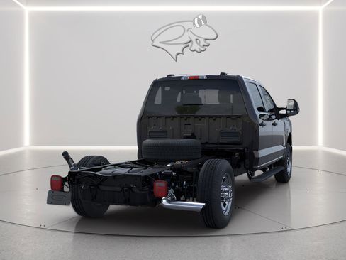 New 2026 Ford F350 XL w/ XL Chrome Package image 6