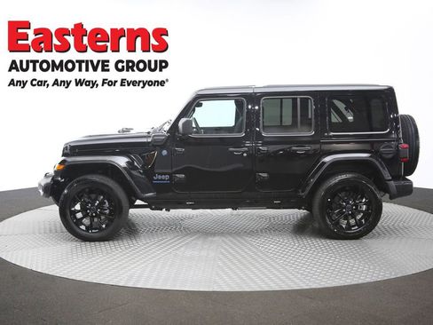 Used 2025 Jeep Wrangler Unlimited Sahara w/ Safety Group AWD/4WD image 59