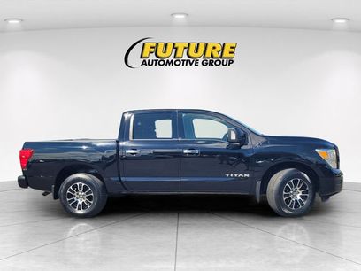 Used 2021 Nissan Titan SV w/ SV Convenience Package