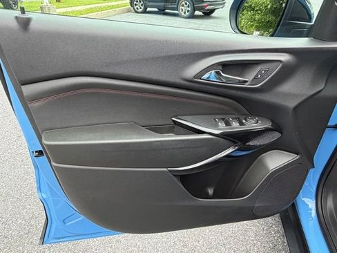 Certified 2024 Chevrolet Trax RS w/ Sunroof Package FWD image 19