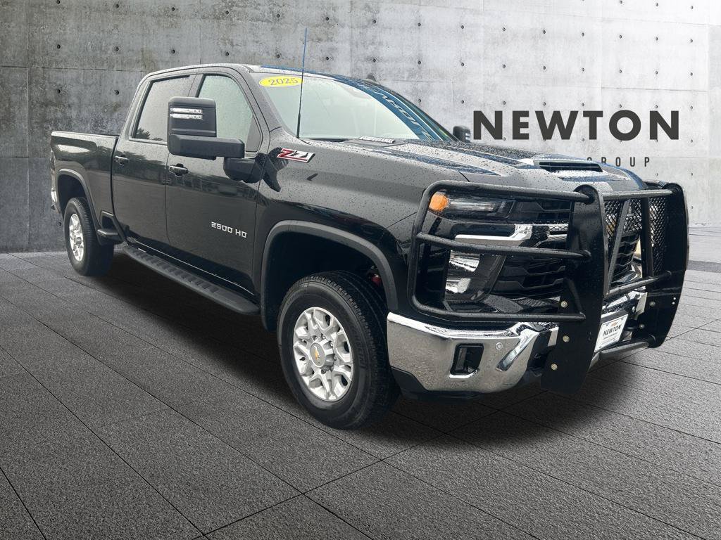 Used 2025 Chevrolet Silverado 2500 LT w/ Safety Package AWD/4WD image 1