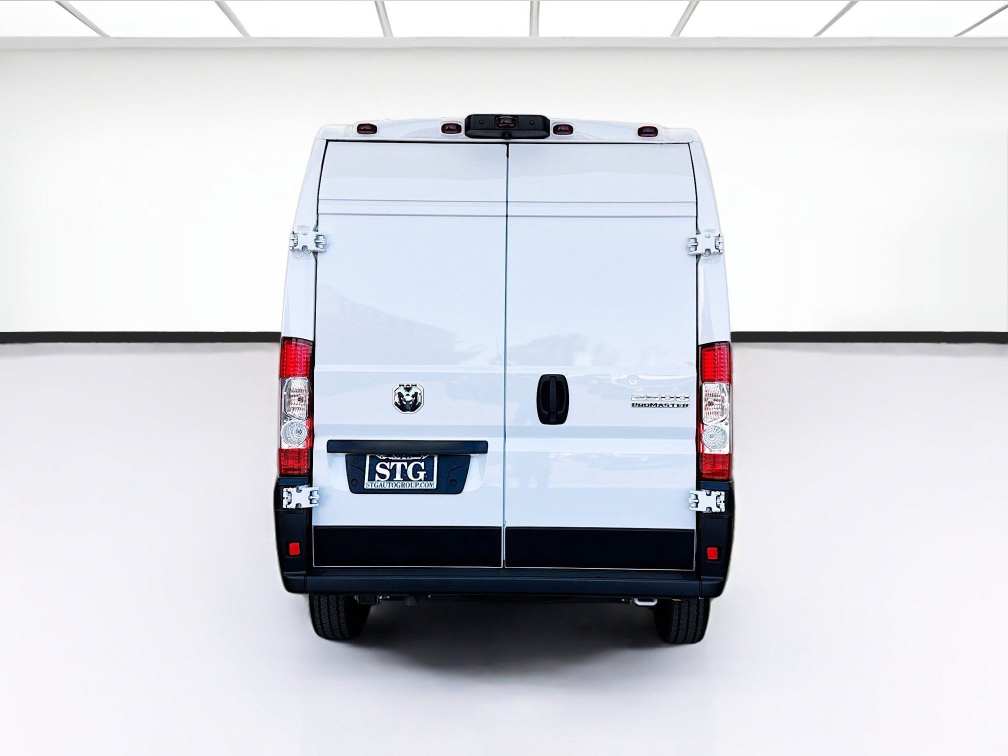 Used 2025 RAM ProMaster 2500 w/ Convenience Group FWD image 5