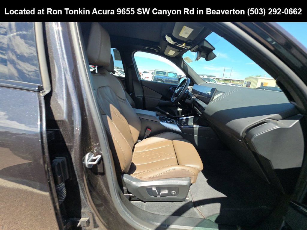 Used 2025 BMW X3 xDrive30i AWD/4WD image 3