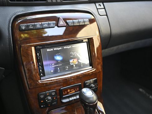 Used 2003 Mercedes-Benz CL 55 AMG image 32