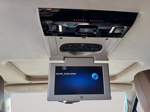 Used 2016 Cadillac Escalade Platinum AWD/4WD image 14