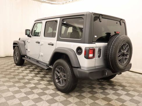 Used 2024 Jeep Wrangler Sport S image 3