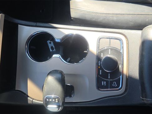 Used 2015 Jeep Grand Cherokee Limited image 33