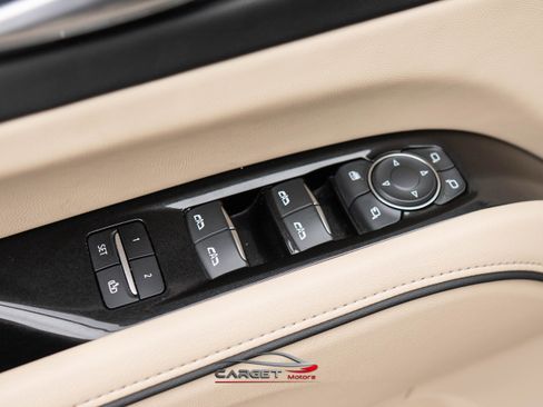 Used 2021 Cadillac Escalade Premium Luxury RWD image 43