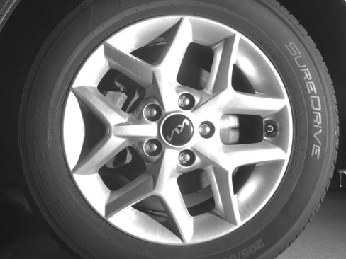 Used 2025 Kia Soul LX w/ LX Technology Package FWD image 9