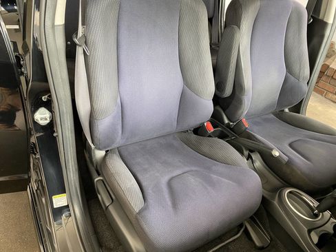 Used 2013 Honda Fit Sport image 37