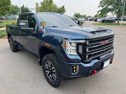Used 2021 GMC Sierra 2500 AT4 w/ AT4 Premium Plus Package AWD/4WD image 8