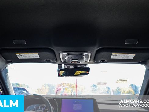 Used 2025 Toyota Crown Signia image 61