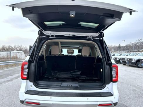 Used 2024 Ford Expedition Max Limited image 22