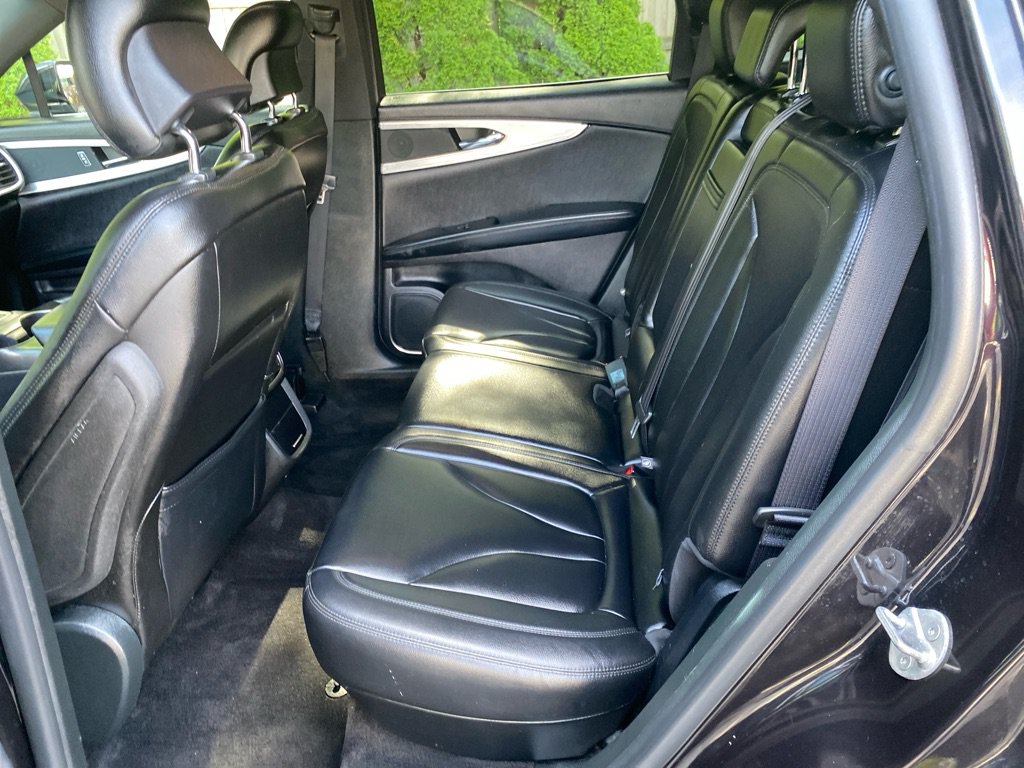 Used 2019 Lincoln Nautilus Premier AWD/4WD image 17