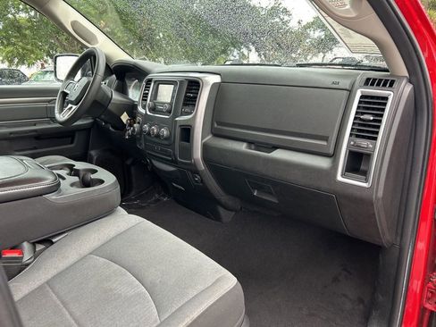 Used 2024 RAM 1500 Classic SLT AWD/4WD image 34
