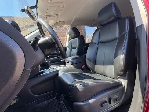 Used 2017 Nissan Pathfinder SL w/ Trailer Tow Package image 2