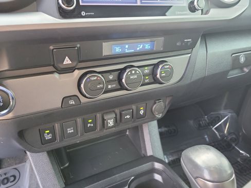 Used 2022 Toyota Tacoma TRD Sport w/ Technology Package RWD image 15