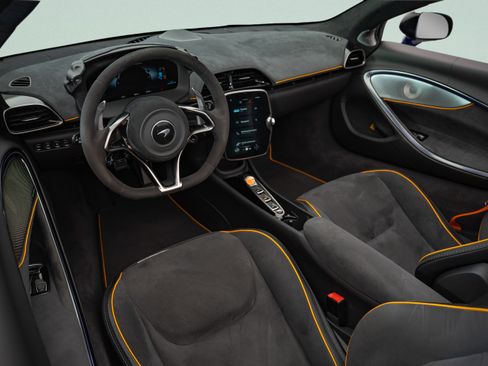 Used 2025 McLaren Artura Spider RWD image 13
