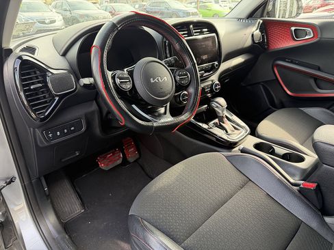 Used 2023 Kia Soul GT-Line image 9
