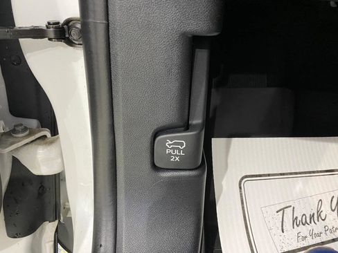 Used 2020 Lincoln Aviator Reserve w/ Equipment Group 202A image 11