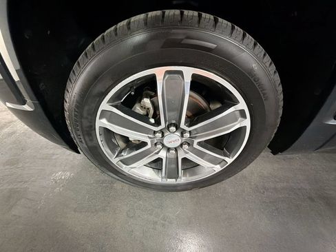 Used 2019 GMC Acadia Denali AWD/4WD image 33