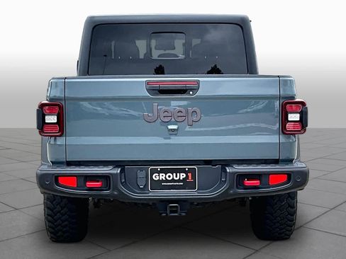 Used 2024 Jeep Gladiator Rubicon w/ Safety Group AWD/4WD image 5