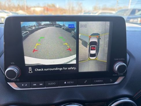 Used 2025 Nissan Sentra SR w/ SR Premium Package image 17