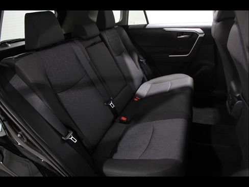 Used 2025 Toyota RAV4 XLE FWD image 18