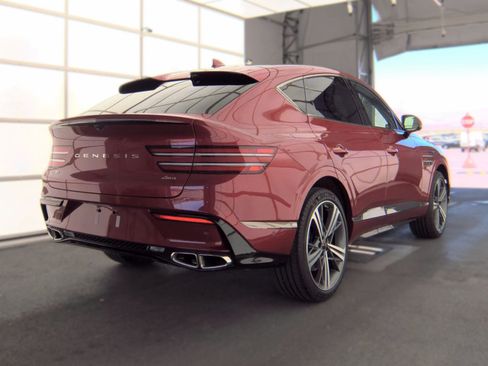 Used 2025 Genesis GV80 3.5T e-SC AWD/4WD image 2