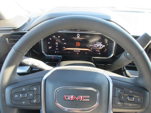 New 2026 GMC Sierra 2500 SLT image 18