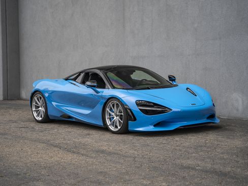 Used 2026 McLaren 750S Spider RWD image 9