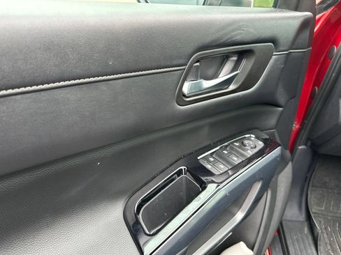Used 2022 Nissan Pathfinder SL w/ Cargo Package FWD image 14