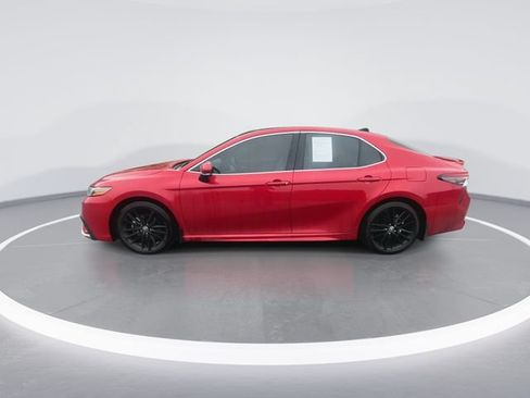 Used 2024 Toyota Camry XSE FWD image 7