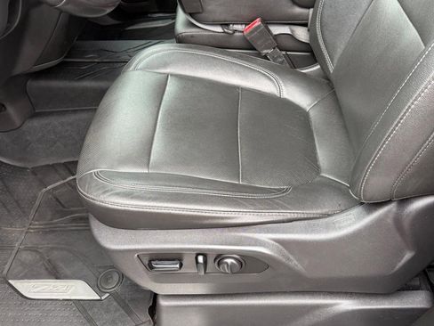 Used 2019 Chevrolet Silverado 1500 LTZ image 18