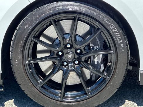 Used 2019 Ford Mustang Shelby GT350 w/ Technology Package RWD image 24